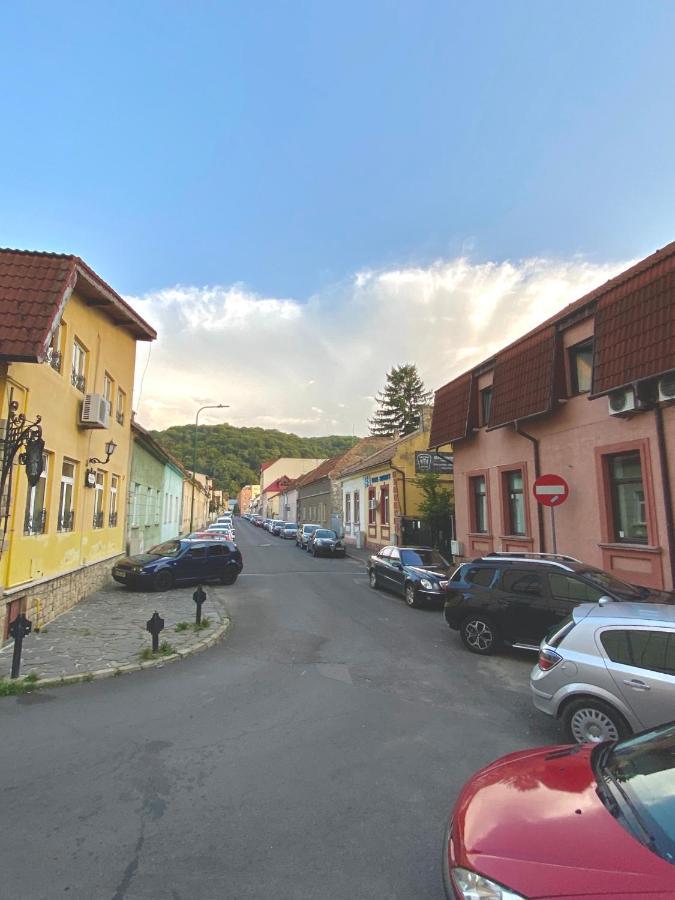 Casa Pino Hotell Braşov Eksteriør bilde