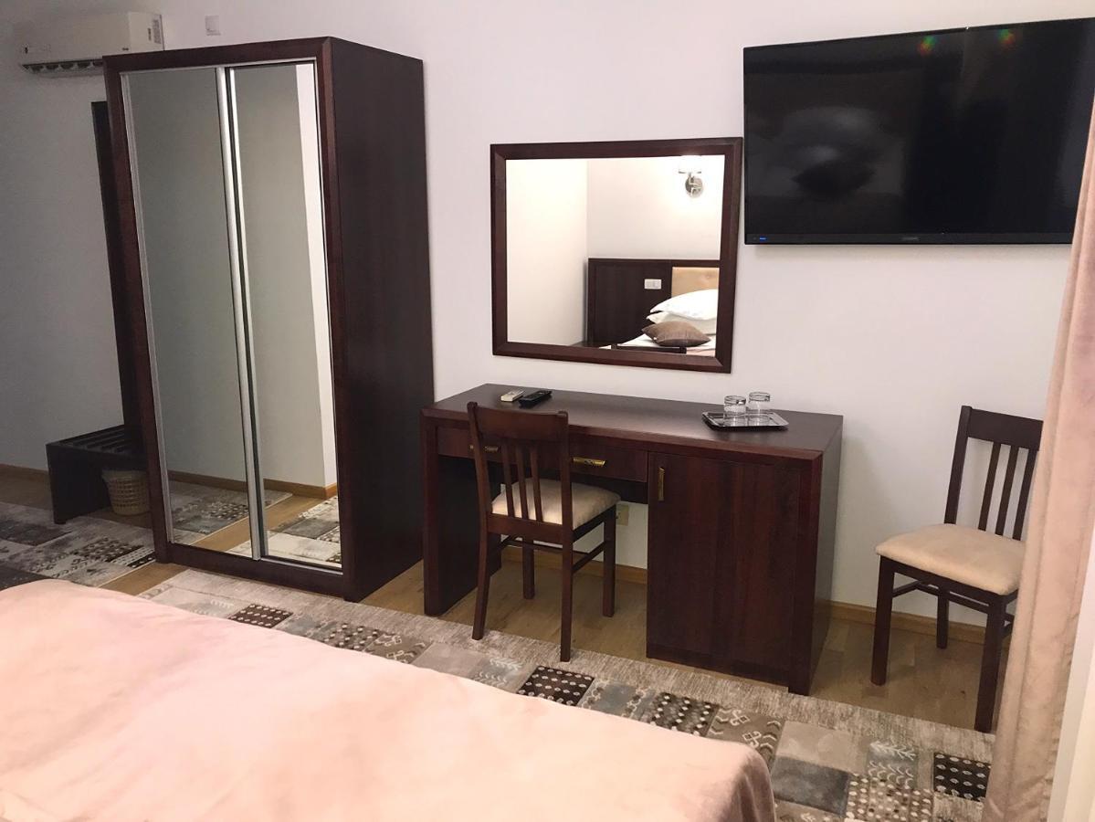 Casa Pino Hotell Braşov Eksteriør bilde